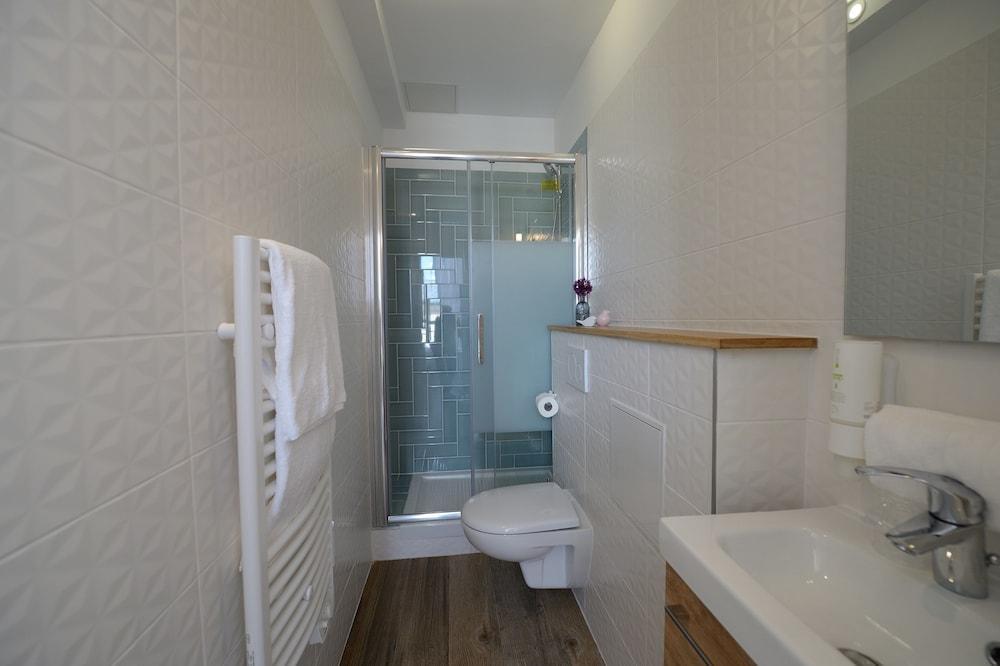 Hotel Terre Neuve Париж Экстерьер фото